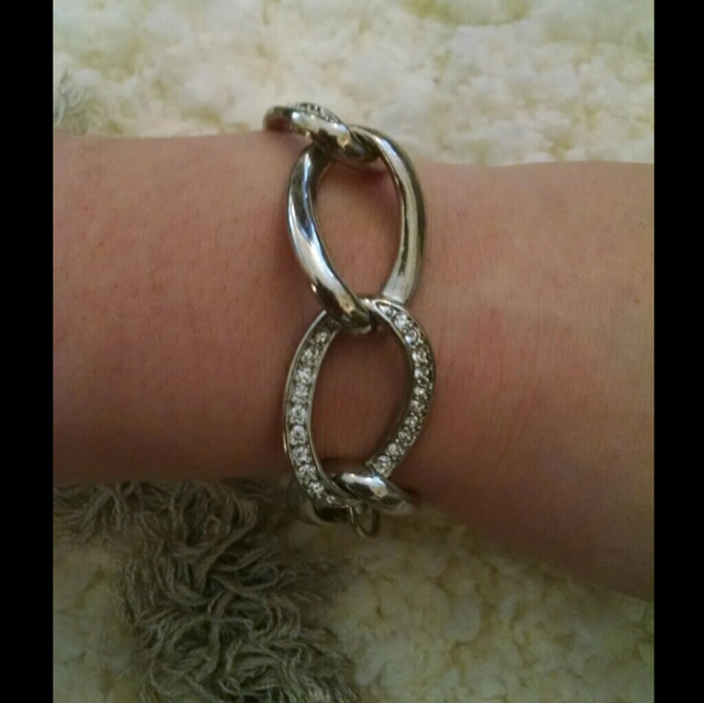 Premier Designs Regal clasp bracelet
